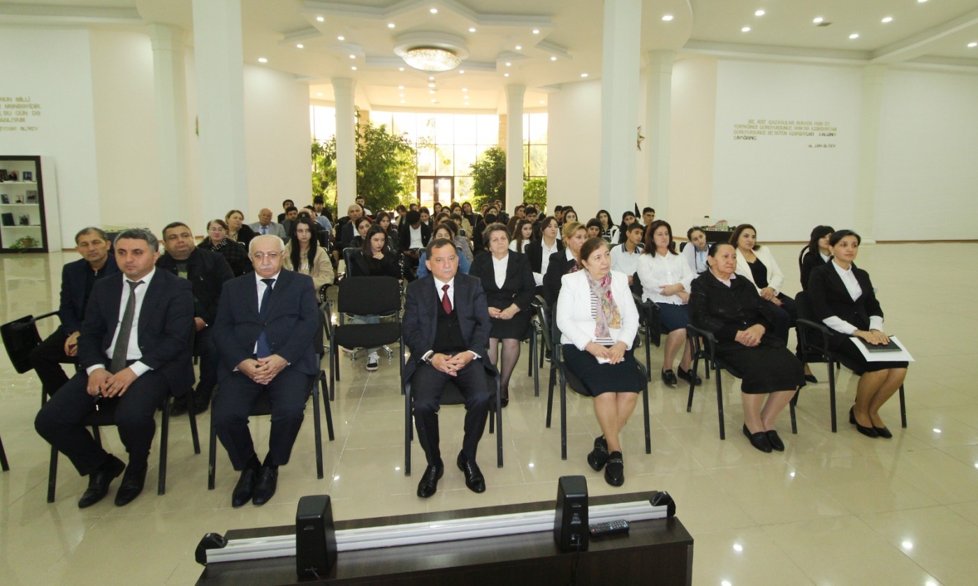 Qazaxda “Əbədi və dönməz müstəqilliyimiz” mövzusunda tədbir keçirildi - FOTOLAR